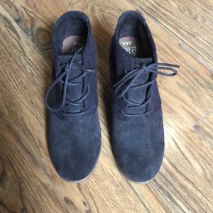 TOMS brown high heeled booties